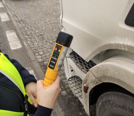 Pijany kierowca ciężarówki na dk48